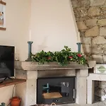 Casa Costaneira Nyaraló *
